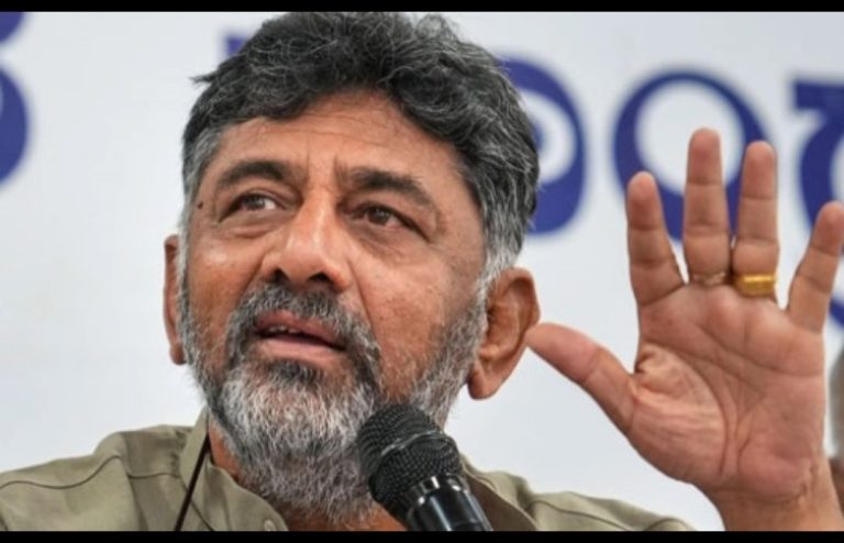 ಸಿಎಂ ಸಿದ್ದರಾಮಯ್ಯ ಅವರು ಐತಿಹಾಸಿಕ ಹಾಗೂ ದೇಶಕ್ಕೆ ಮಾದರಿ ಬಜೆಟ್ ಕೊಟ್ಟಿದ್ದಾರೆ: ಡಿಕೆ ಶಿವಕುಮಾರ್