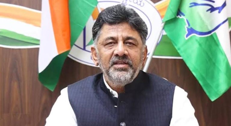 RSS ಹಾಡು ಹೇಳಿದ್ದಕ್ಕೆ ಕ್ಷಮೆ: ಇದು ಉಚ್ಛಾಟನೆ ಭಯವೇ ಎಂದ ಜೆಡಿಎಸ್!