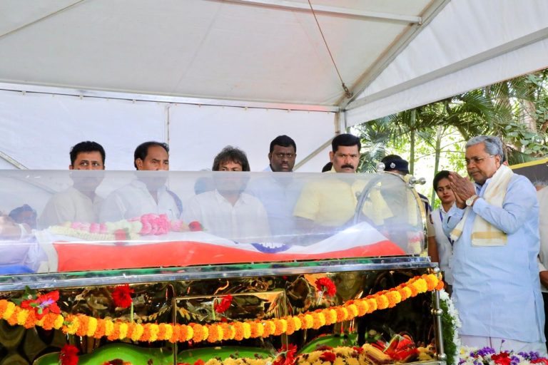 ಎಸ್.ಎಲ್. ಭೈರಪ್ಪನವರಿಗೆ ಮೈಸೂರಿನಲ್ಲಿ ಸ್ಮಾರಕ ನಿರ್ಮಾಣ: ಸಿಎಂ ಸಿದ್ದರಾಮಯ್ಯ ಘೋಷಣೆ