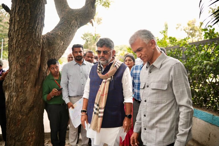 ಬೀದಿಬದಿ ವ್ಯಾಪಾರಿಗಳಿಗೆ ಪರ್ಯಾಯ ಸ್ಥಳ ಕಲ್ಪಿಸುತ್ತೇವೆ; ಸ್ವಚ್ಛ ಬೆಂಗಳೂರು ನಮ್ಮ ಗುರಿ – ಡಿ.ಕೆ. ಶಿವಕುಮಾರ್