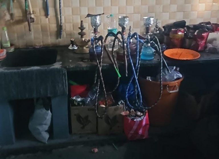 ನಿಷೇಧಿತ ಹುಕ್ಕಾ ಬಾರ್ ನಡೆಸುತ್ತಿದ್ದ ಇಬ್ಬರ ಬಂಧನ